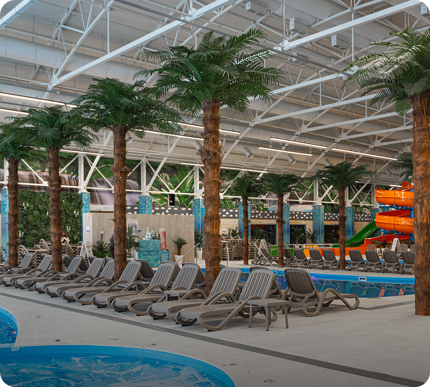 Термальный бассейн с гидромассажами и дорожками для плавания